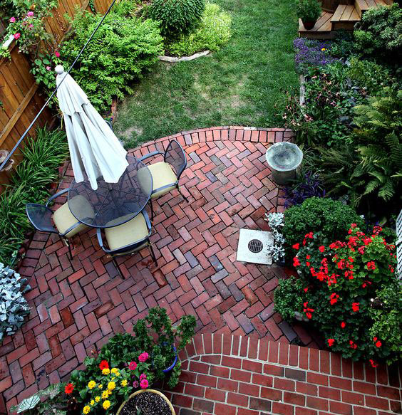 Brick Landscaping Ideas to Increase the Beauty of Homes Outdoor Create Landscapes With Pattern Bricks 20
