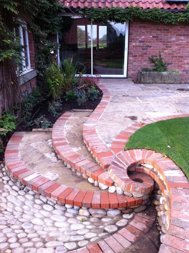 Brick Landscaping Ideas to Increase the Beauty of Homes Outdoor Create Landscapes With Pattern Bricks 5