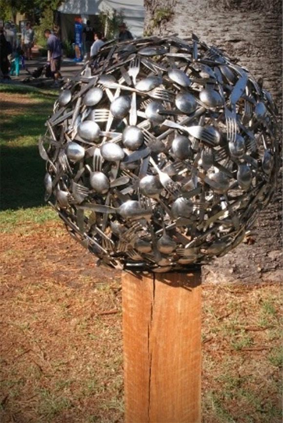Diy Garden Globe Ball Ideas 13