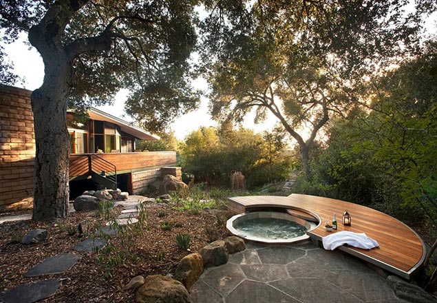 Outdoor Hot Tubs Ideas 7