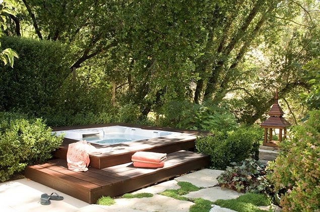 Outdoor Hot Tubs Ideas 8